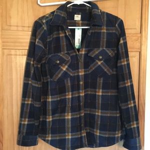 Stitch fix O’Neill flannel 2 pocket navy plaid top
